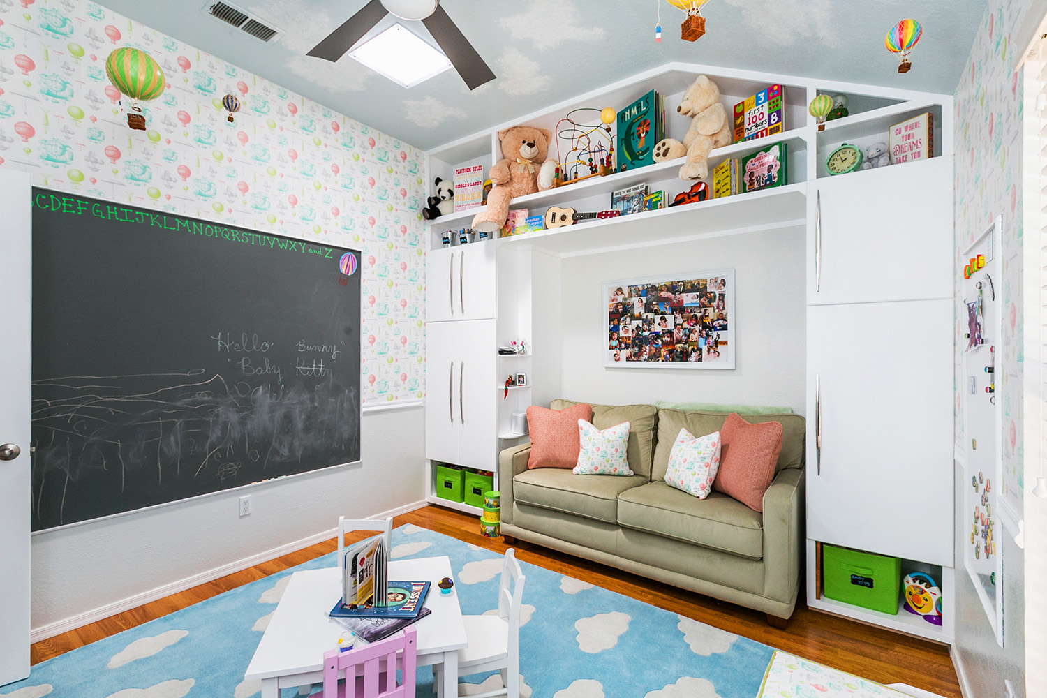 View of the room from a corner